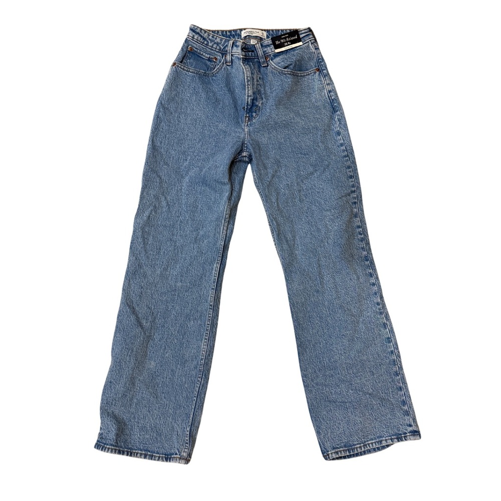 NWT Abercrombie Curve Love 90s Relaxed Jean - Medium Marble - Size 25 Short